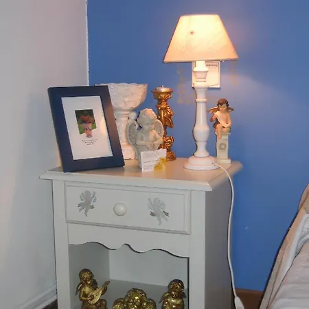 Couette-café La Maison Jaune 3*