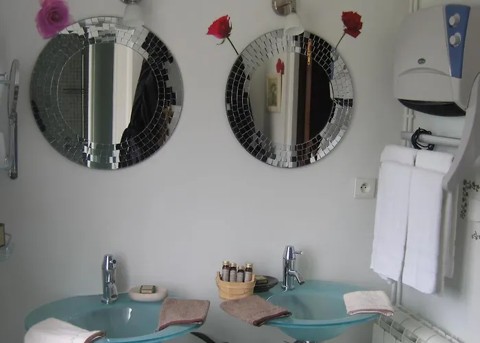 La Maison Jaune Frühstückspension 3*